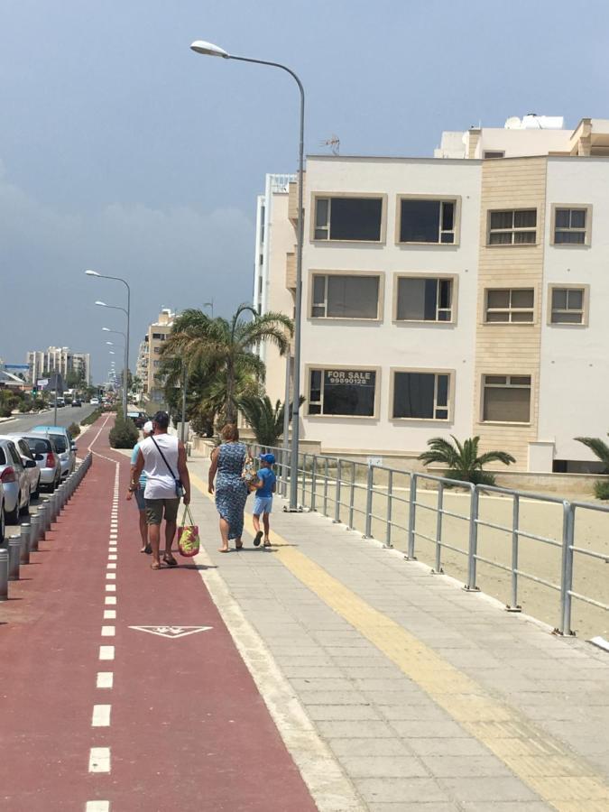 Larnaca Beach Apartment 1A Exterior photo